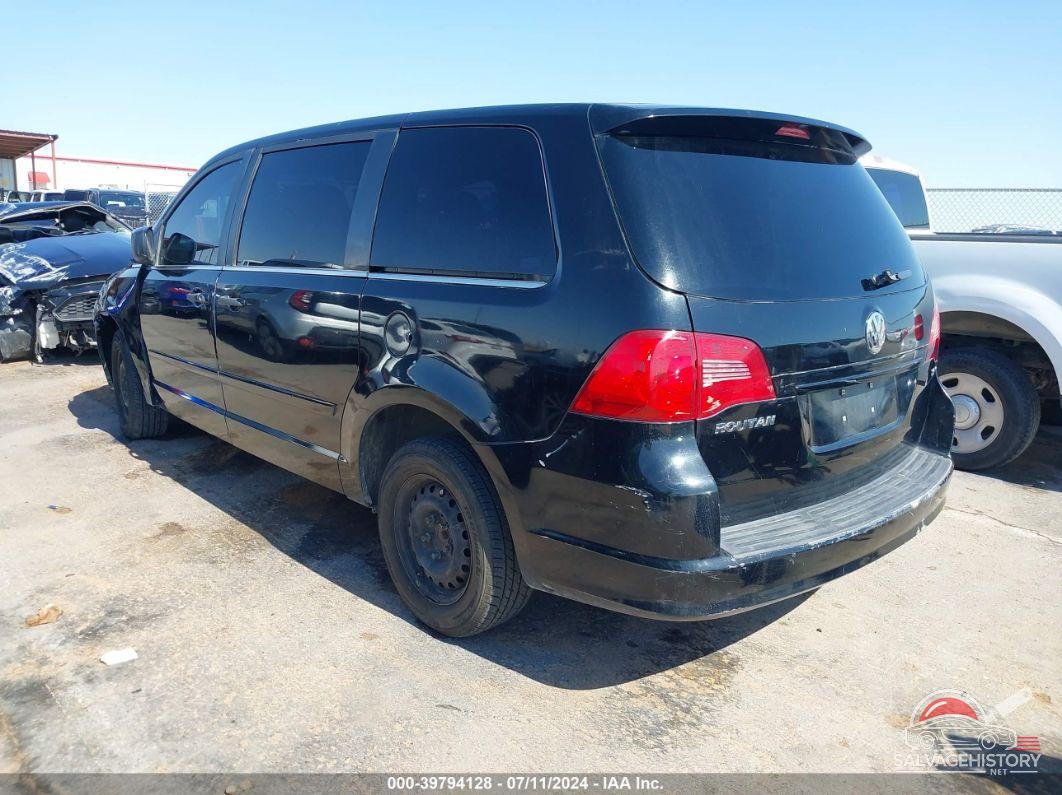2V4RW4D13AR168891 2010 VOLKSWAGEN ROUTAN photo no. 3