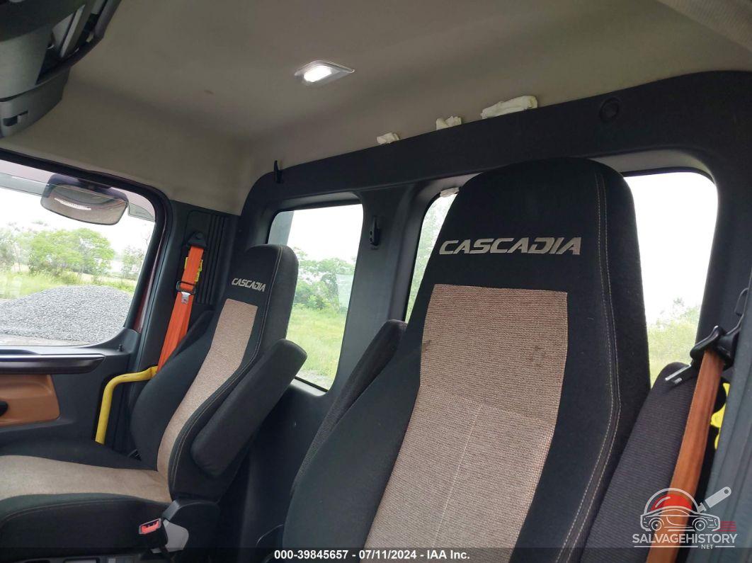 3AKJHLDR0JSJW3851 2018 FREIGHTLINER CASCADIA 126 photo no. 6