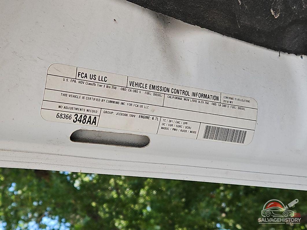 3C6UR5DL6JG356384 2018 RAM 2500 photo no. 2