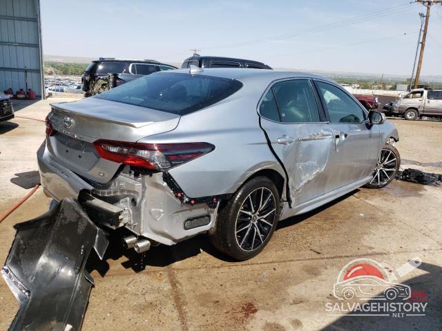 4T1G11AK3RU840650 2024 TOYOTA CAMRY photo no. 3
