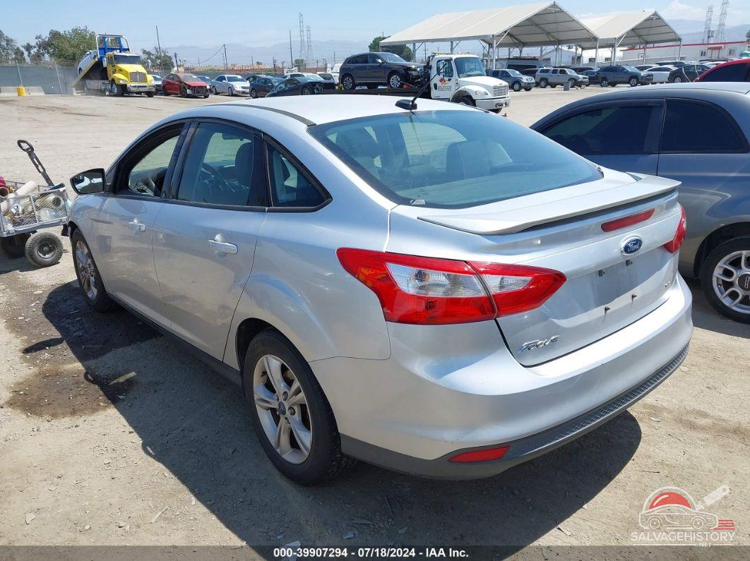 1FAHP3F2XCL403274 2012 FORD FOCUS photo no. 3