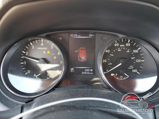JN1BJ1CR9JW203539 2018 NISSAN ROGUE photo no. 9