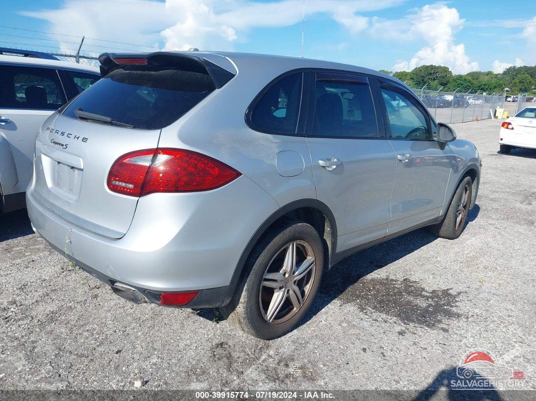 WP1AB2A22BLA45760 2011 PORSCHE CAYENNE photo no. 4