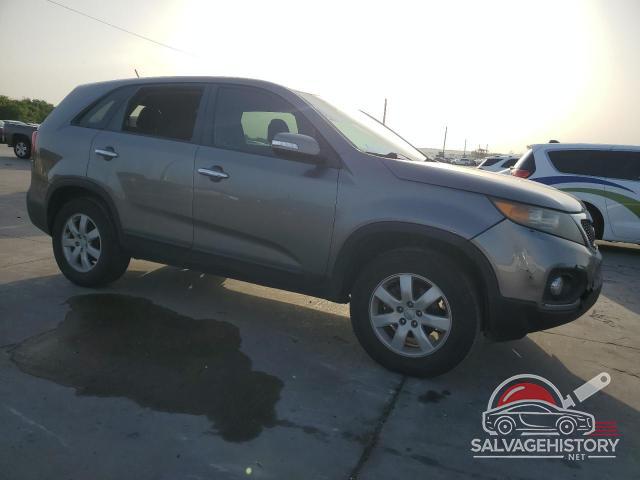 5XYKT3A15DG387007 2013 KIA SORENTO photo no. 4