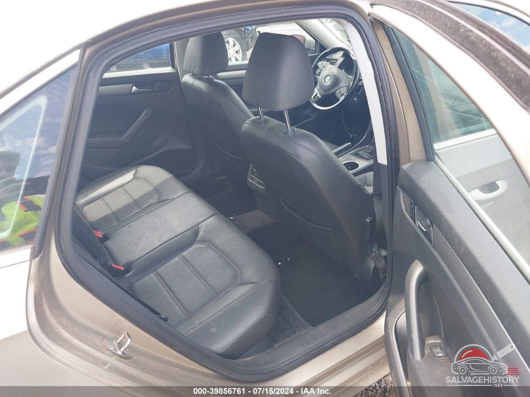 1VWBV7A3XFC038738 2015 VOLKSWAGEN PASSAT photo no. 8