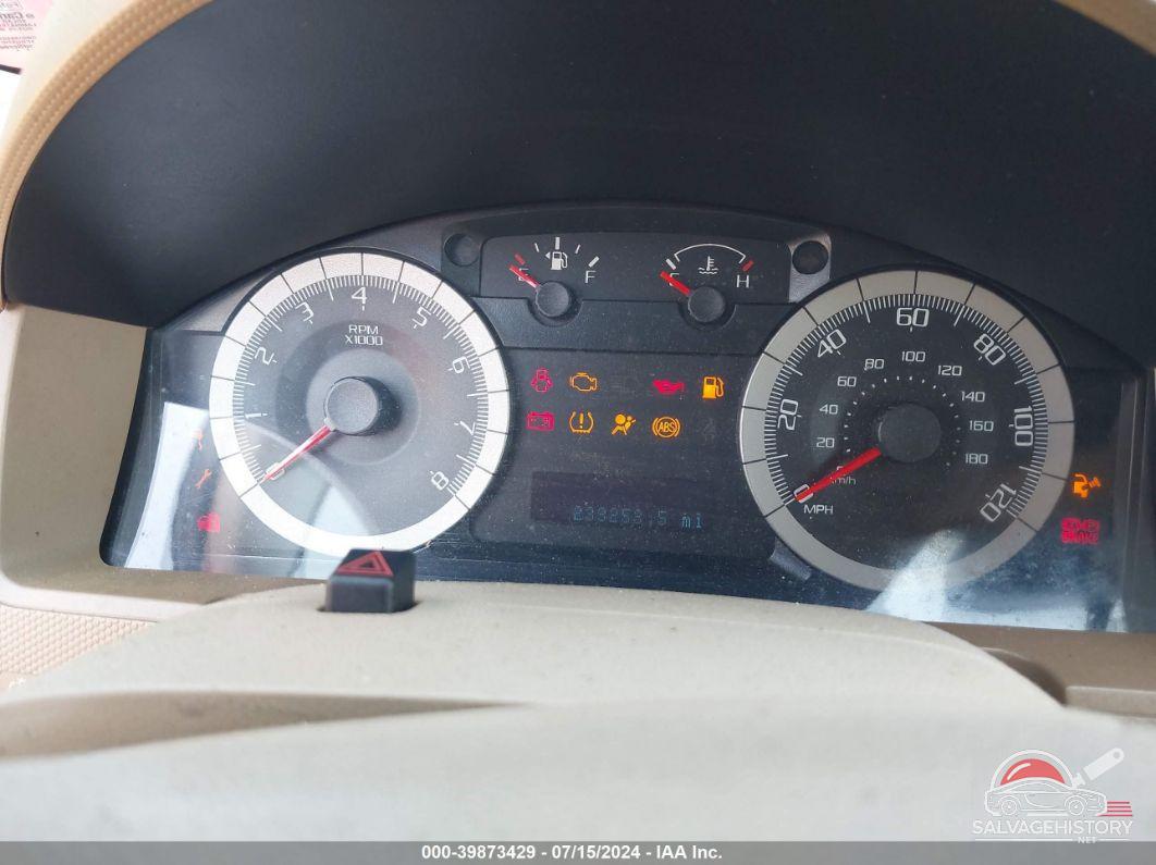 1FMCU03128KE77174 2008 FORD ESCAPE photo no. 7