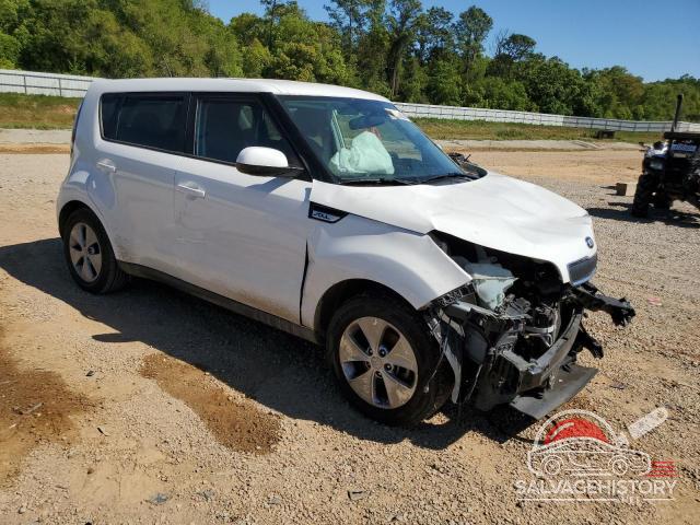 KNDJN2A28G7361222 2016 KIA SOUL photo no. 4