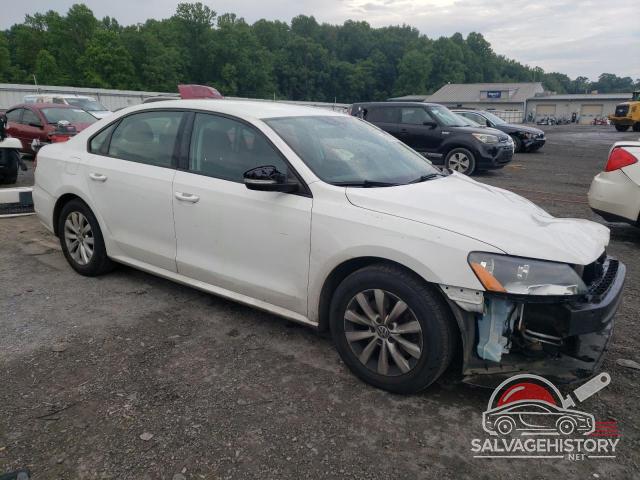 1VWAP7A34DC072046 2013 VOLKSWAGEN PASSAT photo no. 4