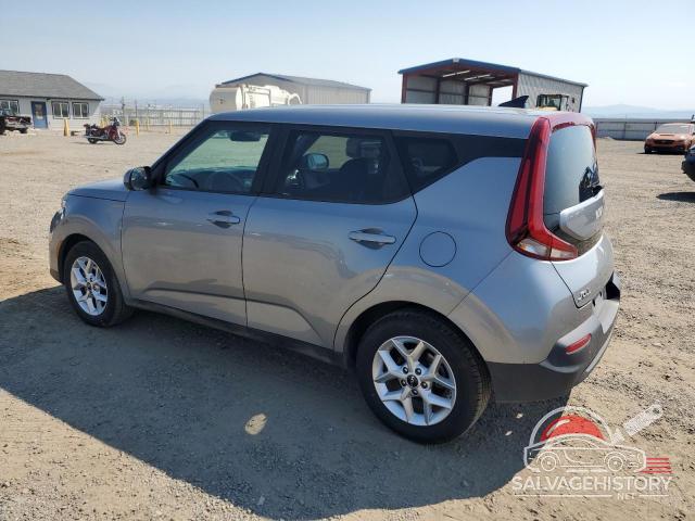 KNDJ23AU1N7806171 2022 KIA SOUL photo no. 2