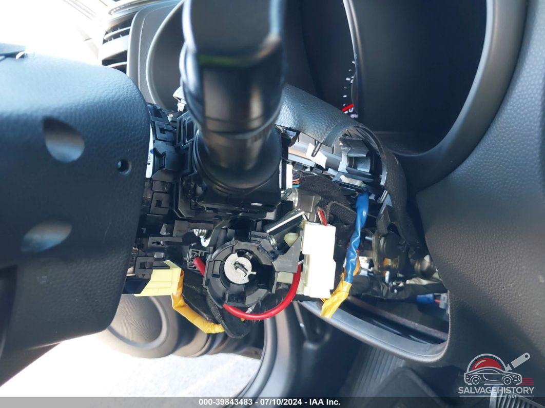 KNDJP3A51F7124967 2015 KIA SOUL photo no. 6