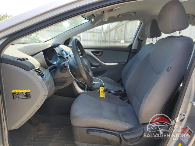 5NPDH4AE1GH699289 2016 HYUNDAI ELANTRA photo no. 7