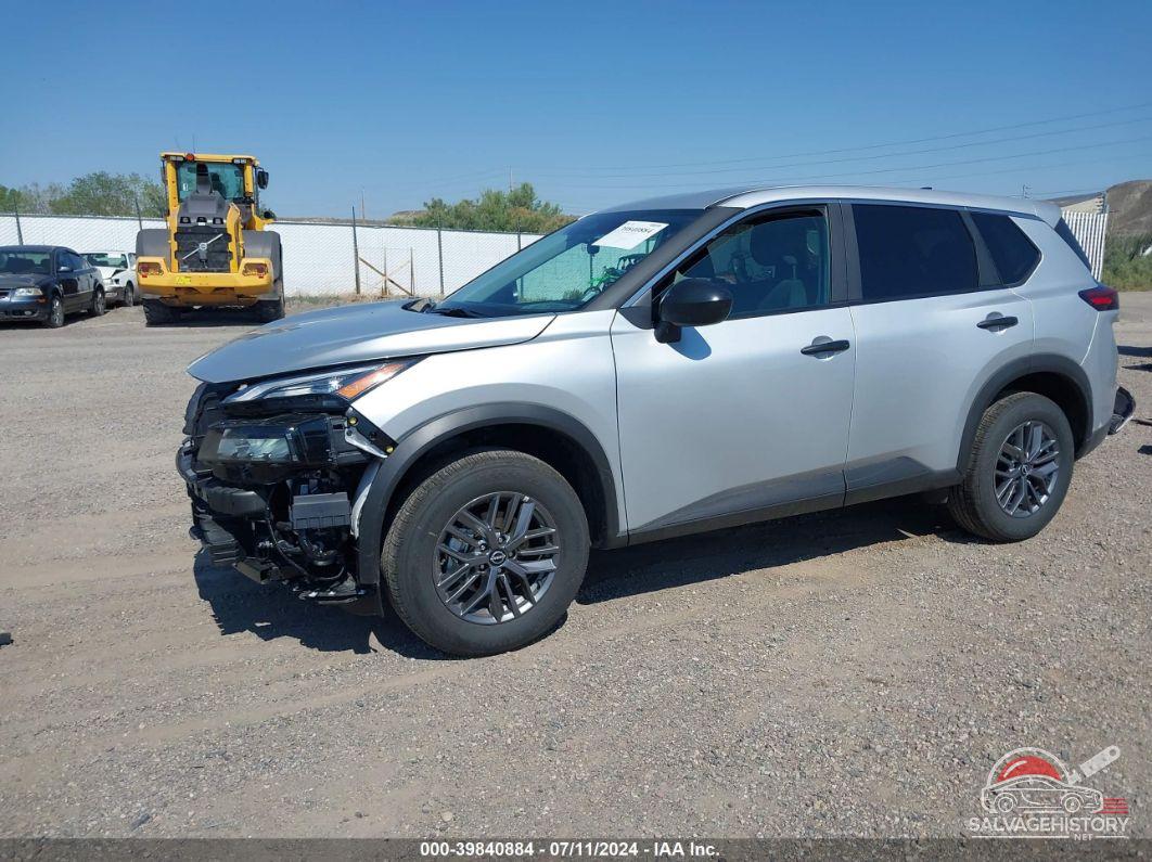5N1BT3AB6RC699899 2024 NISSAN ROGUE photo no. 2