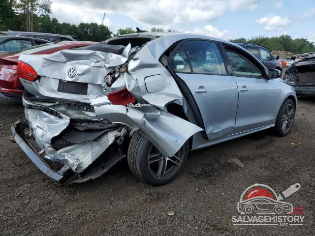 3VWD17AJ9EM257514 2014 VOLKSWAGEN JETTA photo no. 3