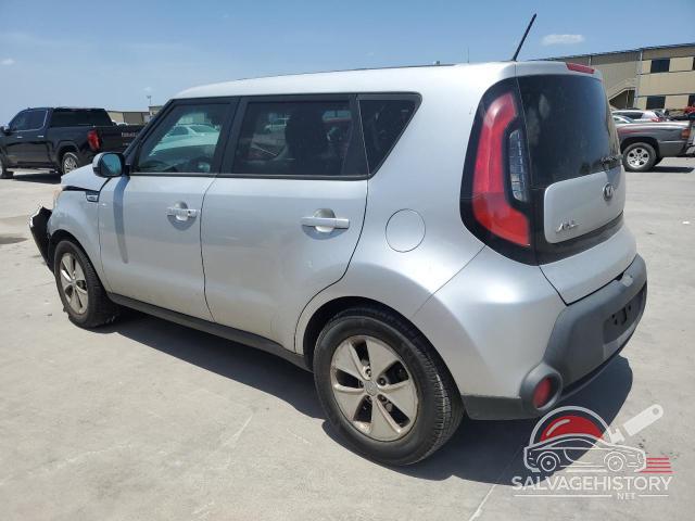 KNDJN2A26F7808631 2015 KIA SOUL photo no. 2