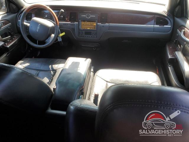 1LNHM85W66Y600580 2006 LINCOLN TOWNCAR photo no. 8