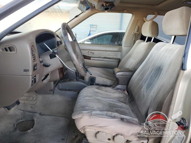 JN8AR07S5YW418844 2000 NISSAN PATHFINDER photo no. 7