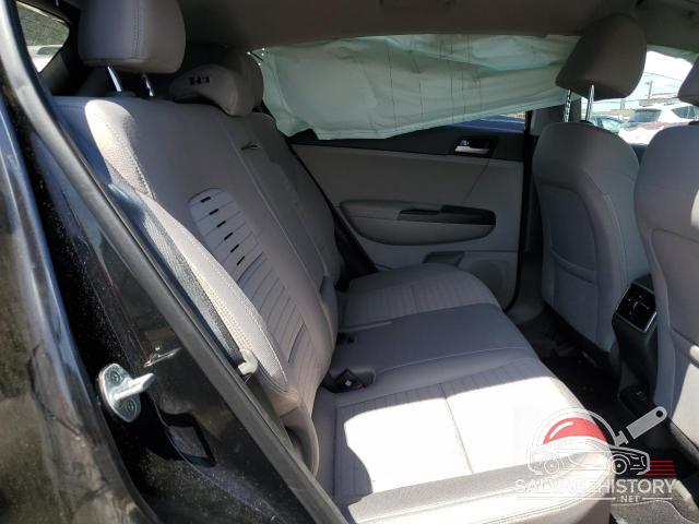 KNDPMCAC7J7364339 2018 KIA SPORTAGE photo no. 10