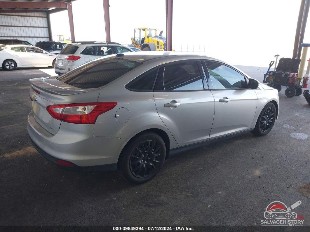 1FAHP3F29CL109879 2012 FORD FOCUS photo no. 4