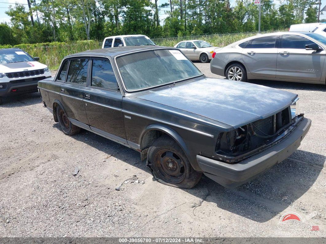 YV1AA8848L1414675 1990 VOLVO 240 photo no. 1
