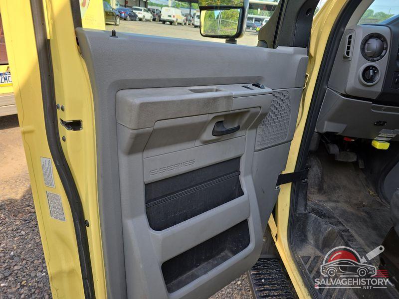 1FDXE4FSXKDC57707 2019 FORD E-450 CUTAWAY photo no. 10
