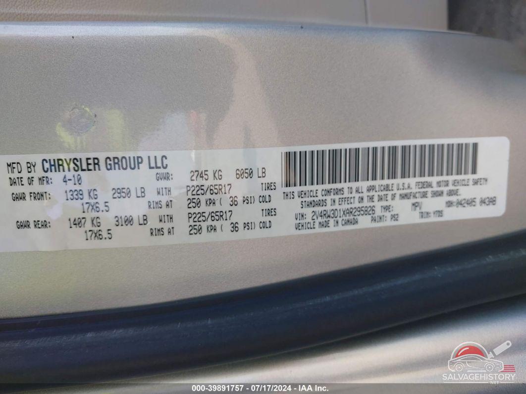 2V4RW3D1XAR295826 2010 VOLKSWAGEN ROUTAN photo no. 9