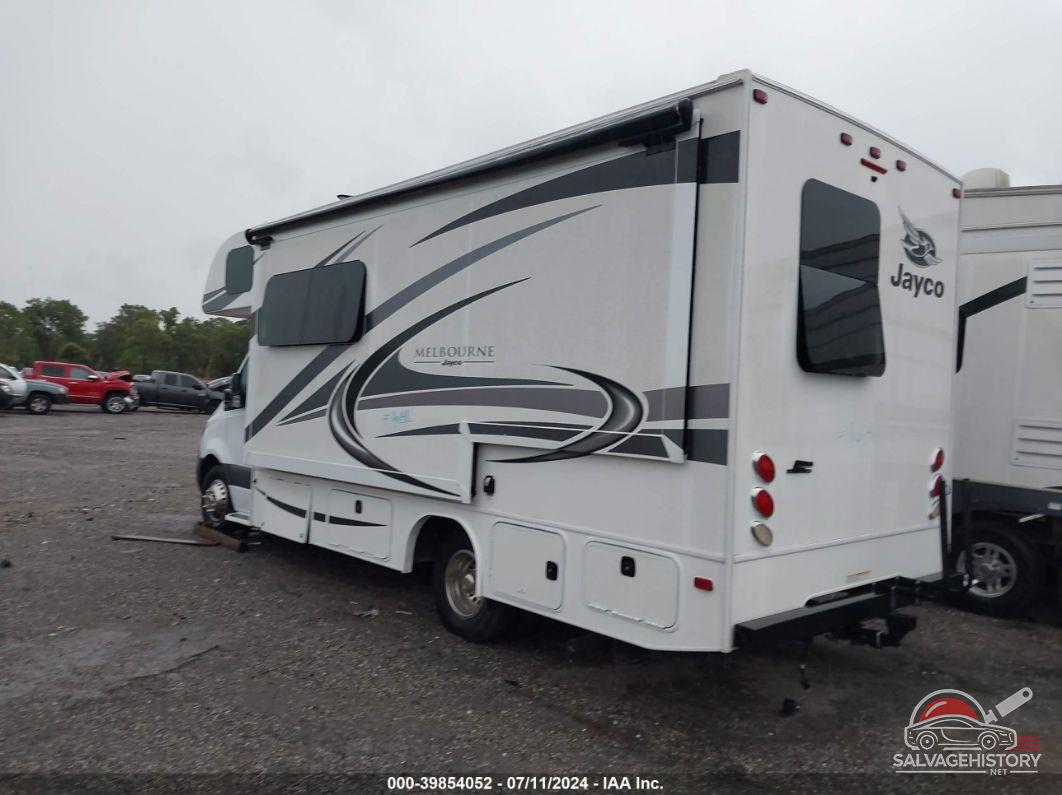W1X8E33Y4LN118907 2020 MERCEDES SPRINTER 3500XD JAYCO MOTOR HOME photo no. 3