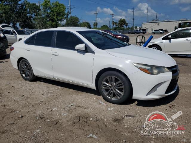 4T1BF1FK9HU314915 2017 TOYOTA CAMRY photo no. 4
