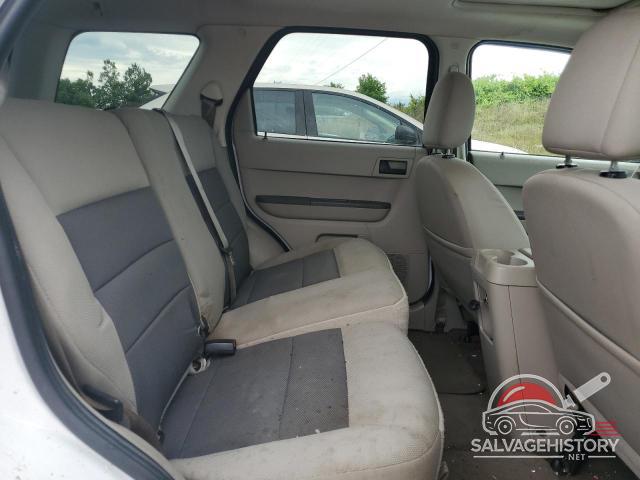 1FMCU03Z18KD92641 2008 FORD ESCAPE photo no. 11