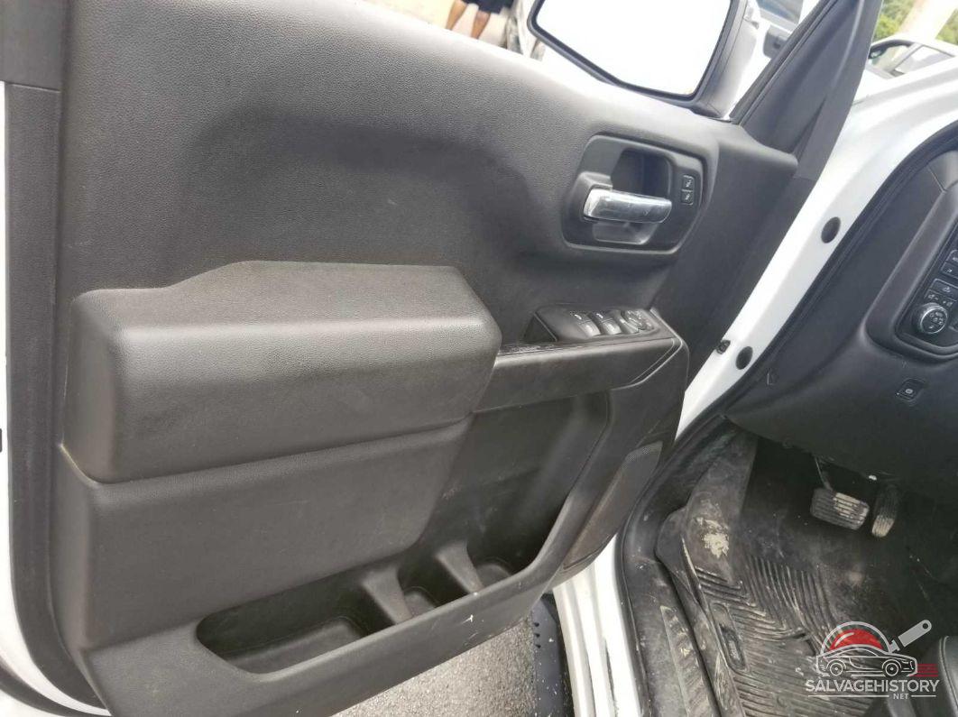 3GCUYAEF7KG216519 2019 CHEVROLET SILVERADO 1500 photo no. 4