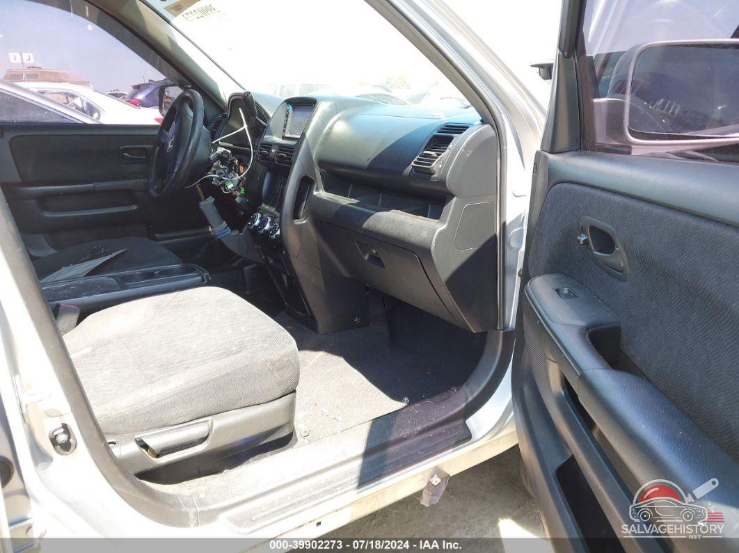 JHLRD68565C010071 2005 HONDA CR-V photo no. 5