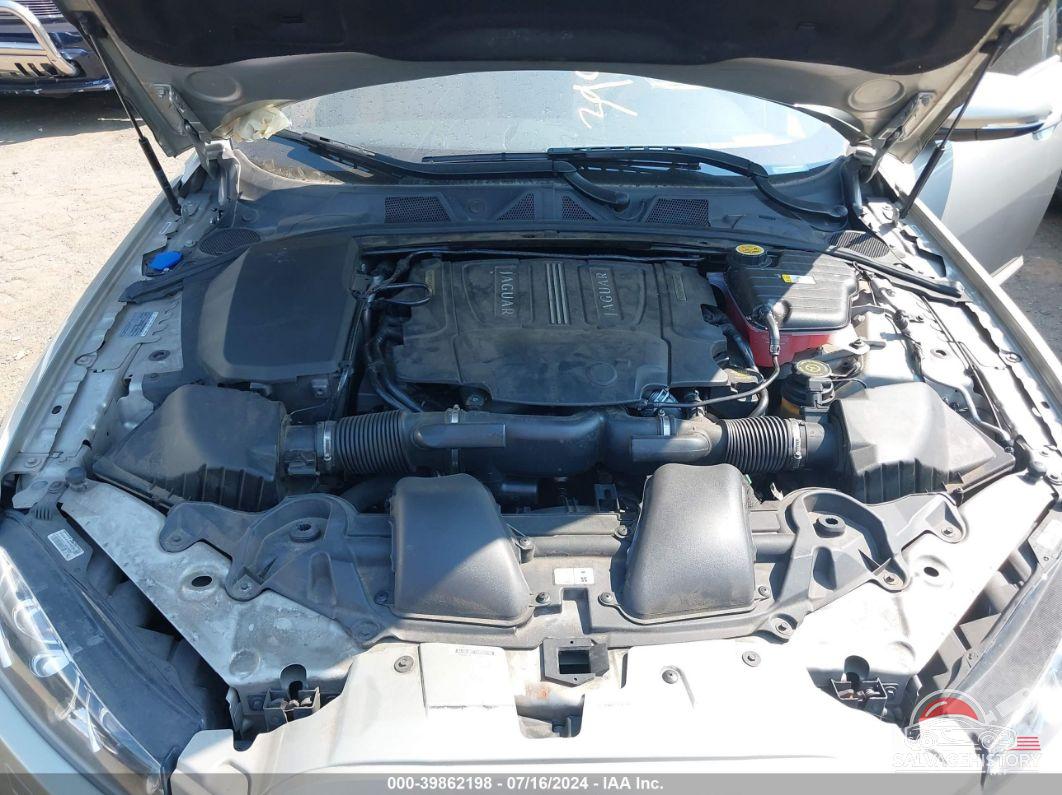 SAJWJ0EF7D8S83753 2013 JAGUAR XF photo no. 10