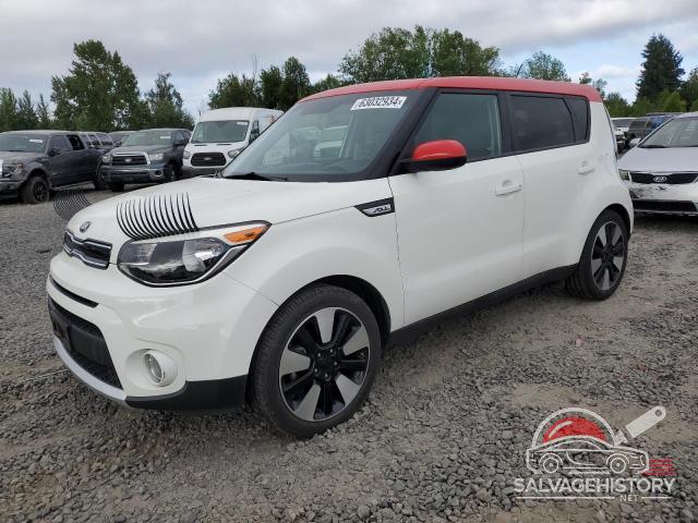 KNDJP3A59J7599632 2018 KIA SOUL photo no. 3