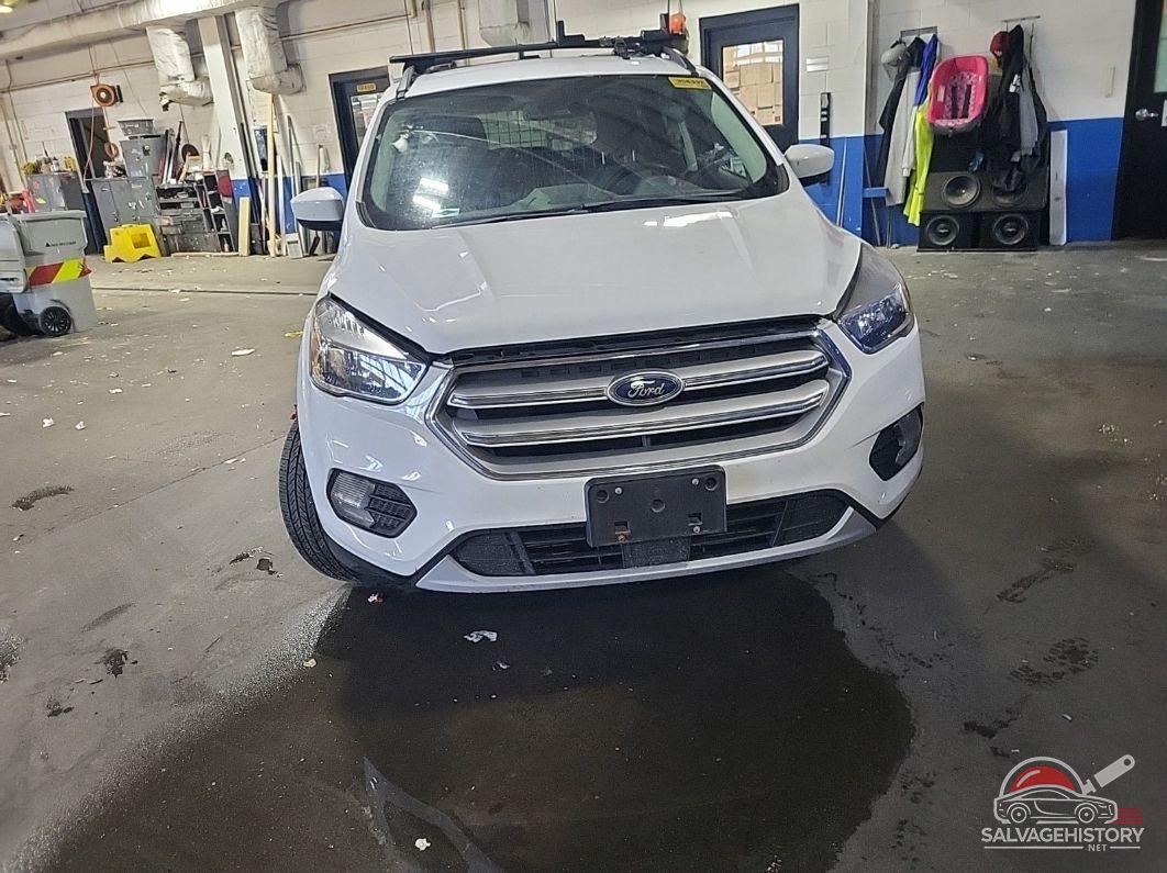 1FMCU9GD7JUD60922 2018 FORD ESCAPE photo no. 9