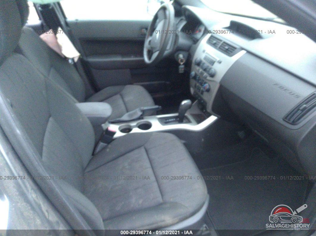 1FAHP3FN8AW248567 2010 FORD FOCUS photo no. 5