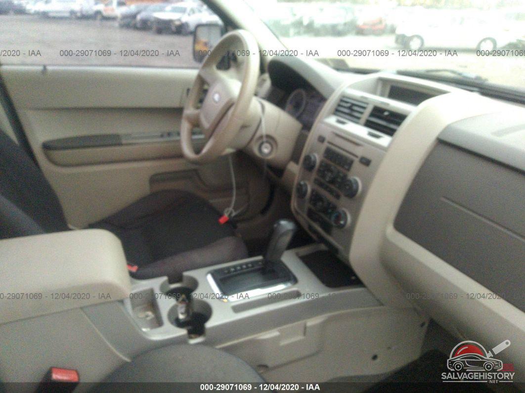 1FMCU03Z38KB45962 2008 FORD ESCAPE photo no. 5