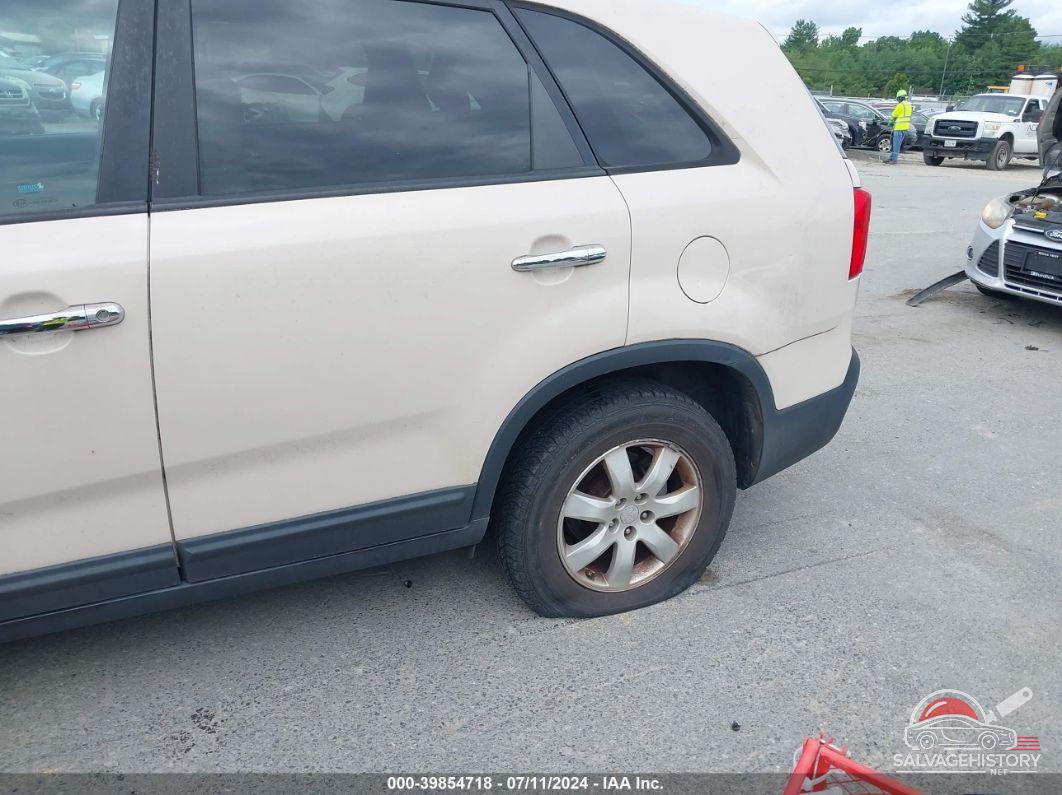 5XYKT3A18BG170175 2011 KIA SORENTO photo no. 6
