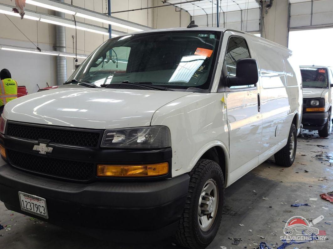 1GCWGAFP6K1247830 2019 CHEVROLET EXPRESS 2500 photo no. 2