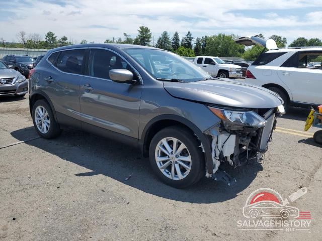 JN1BJ1CR8HW130514 2017 NISSAN ROGUE photo no. 4