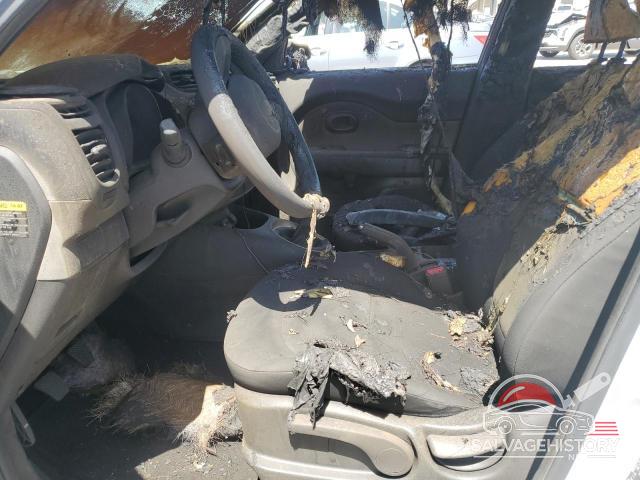 KNDJN2A21E7003652 2014 KIA SOUL photo no. 7