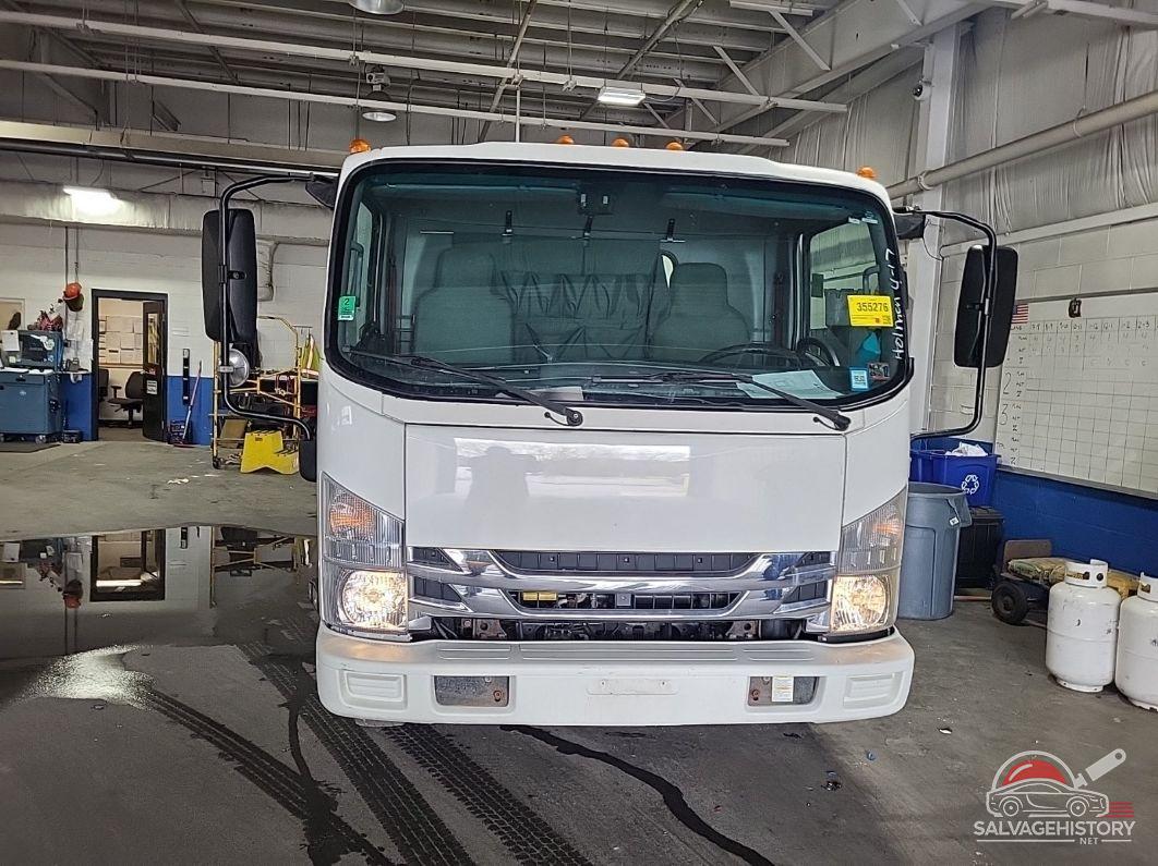 54DC4W1C9HS805259 2017 ISUZU NPR HD GAS REG photo no. 4