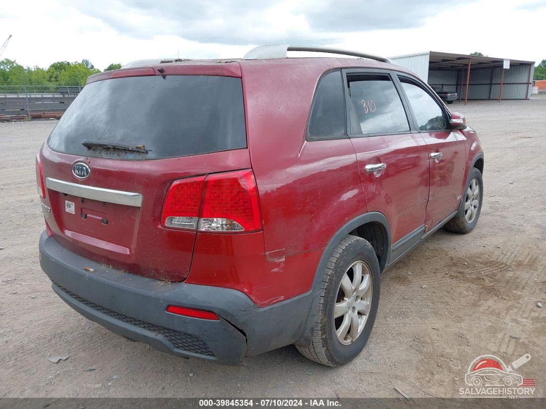 5XYKTDA10BG055138 2011 KIA SORENTO photo no. 4