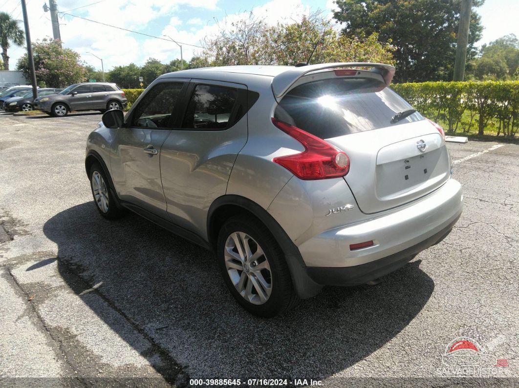 JN8AF5MV8CT109545 2012 NISSAN JUKE photo no. 3