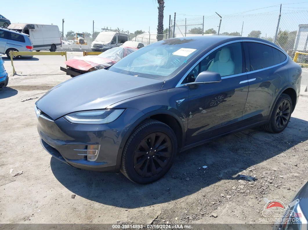 5YJXCBE24GF015608 2016 TESLA MODEL X photo no. 2