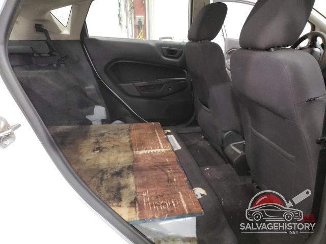3FADP4TJXFM142165 2015 FORD FIESTA photo no. 10