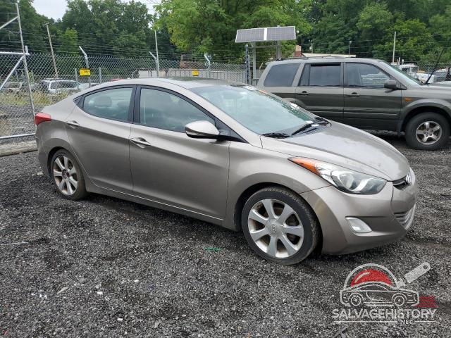 5NPDH4AE5DH272290 2013 HYUNDAI ELANTRA photo no. 4