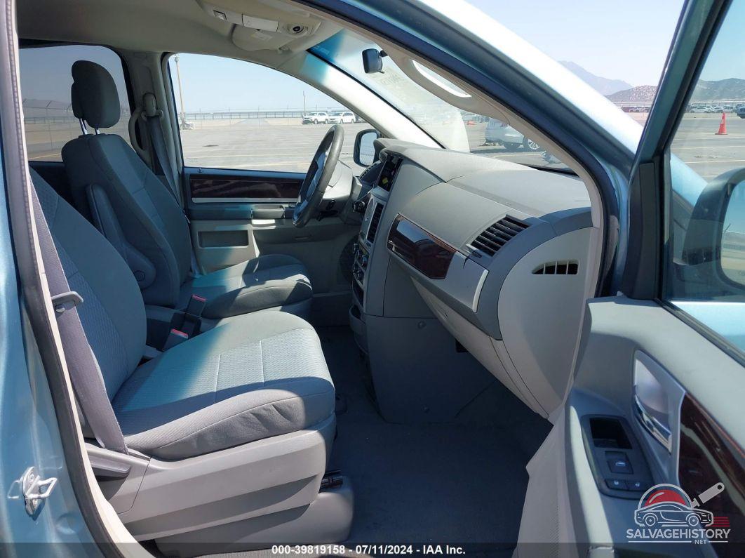 2A4RR5D18AR319483 2010 CHRYSLER TOWN & COUNTRY photo no. 5