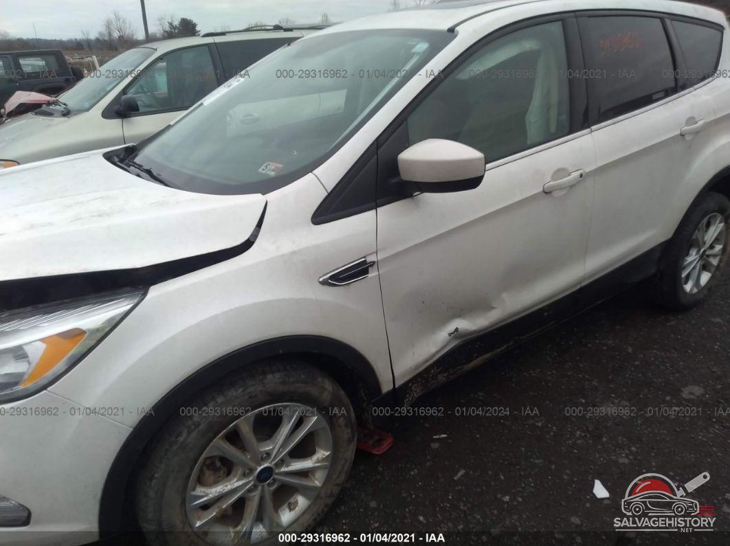 1FMCU0G91HUD35659 2017 FORD ESCAPE photo no. 6