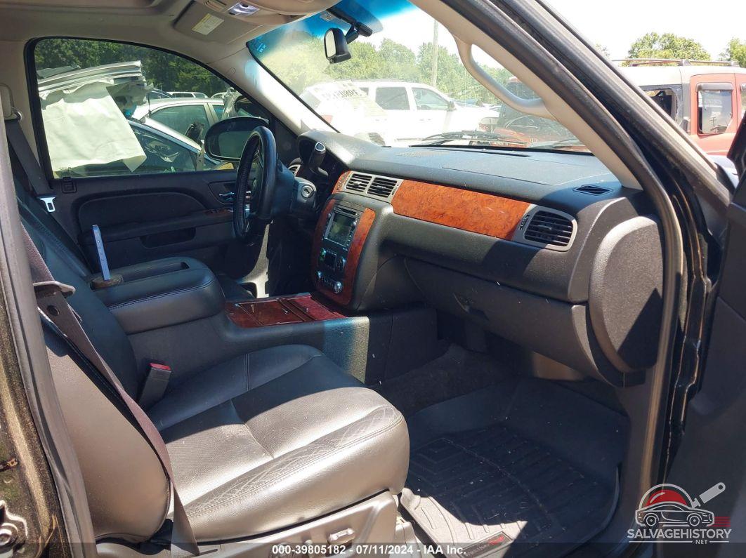 1GNSKCE07BR397693 2011 CHEVROLET TAHOE photo no. 5