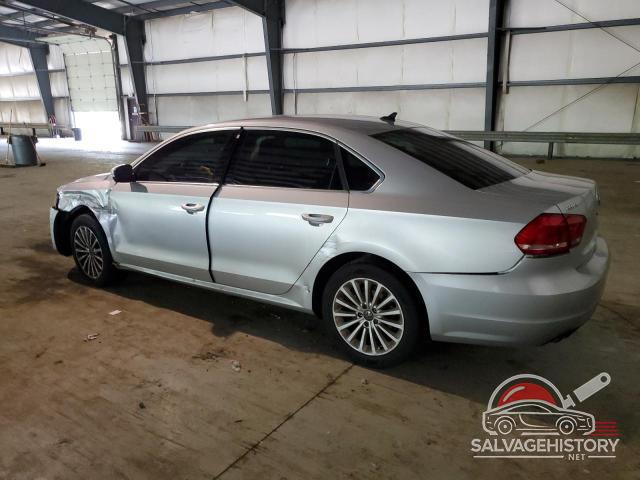 1VWAT7A33FC111868 2015 VOLKSWAGEN PASSAT photo no. 2