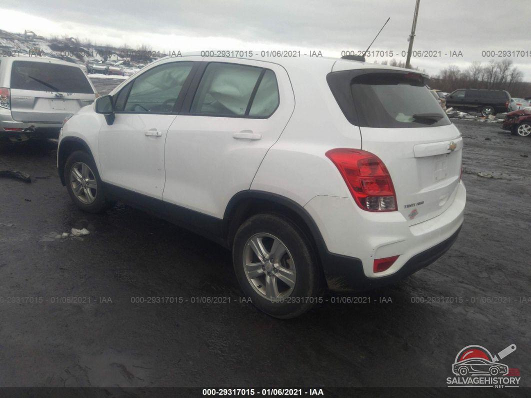 KL7CJNSB2JB712132 2018 CHEVROLET TRAX photo no. 3